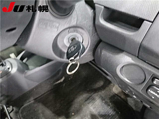 TOYOTA VITZ 2010