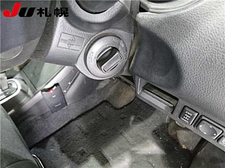 NISSAN TIIDA 2008