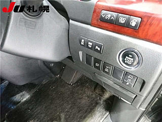 TOYOTA VELLFIRE 2008