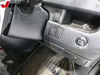 TOYOTA VOXY 2014