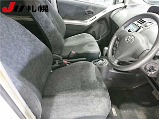 TOYOTA VITZ 2009