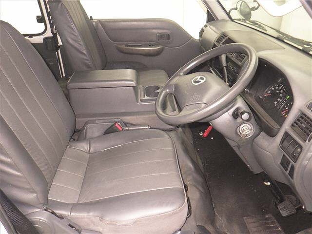 MAZDA BONGO VAN 2014