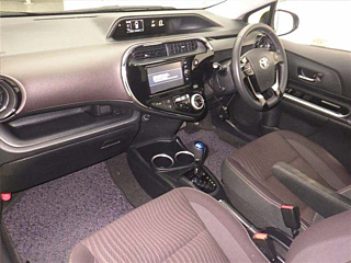 TOYOTA AQUA 2018