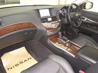 NISSAN FUGA 2019