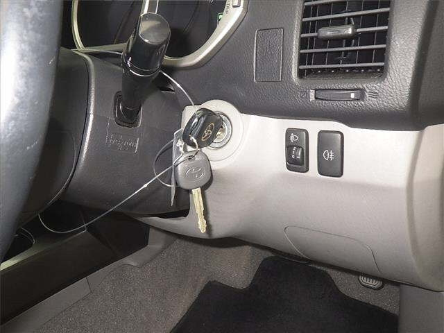 TOYOTA HILUX SURF 2009