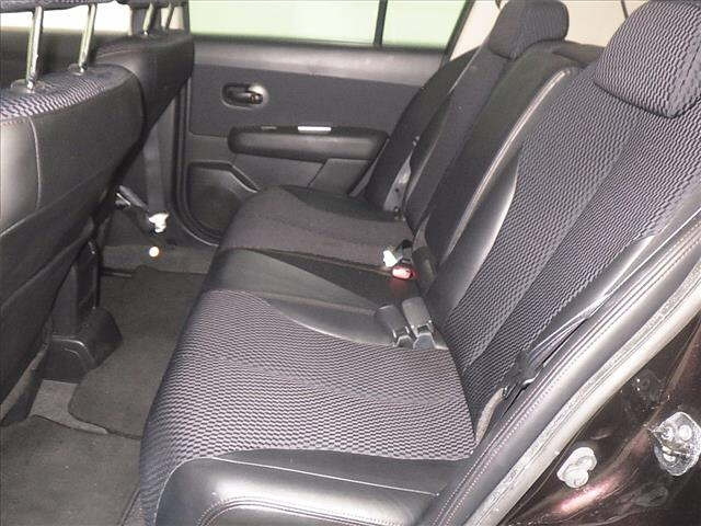 NISSAN TIIDA 2011