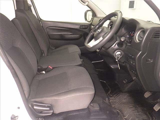 NISSAN CARAVAN VAN 2023