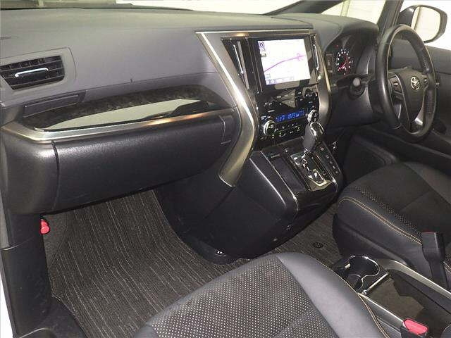 TOYOTA ALPHARD 2021