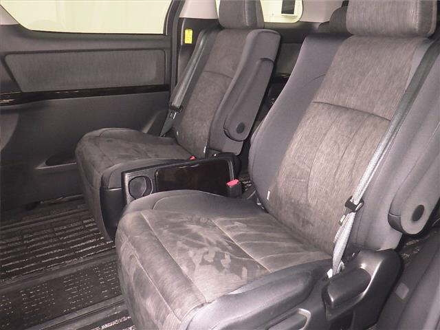 TOYOTA VELLFIRE 2012