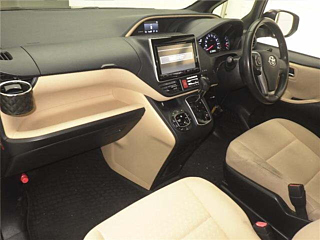 TOYOTA NOAH 2014