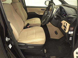 TOYOTA NOAH 2014