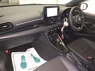 TOYOTA YARIS 2025