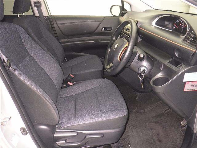 TOYOTA SIENTA 2016