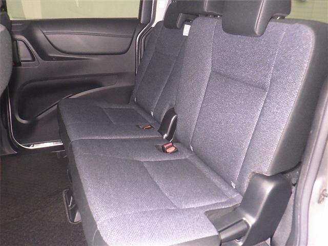 TOYOTA SIENTA 2016