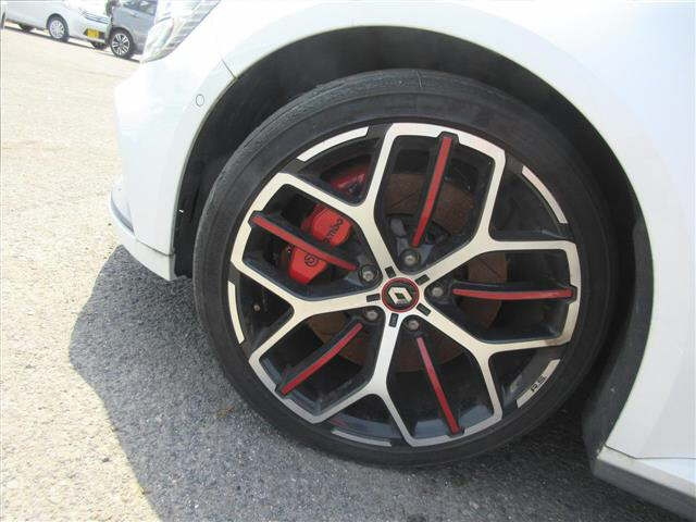 RENAULT MEGANE 2023
