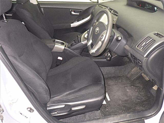 TOYOTA PRIUS 2013