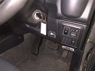 NISSAN KIX 2011
