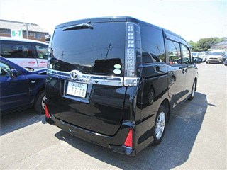TOYOTA VOXY 2016