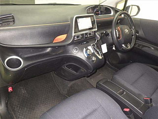 TOYOTA SIENTA 2016