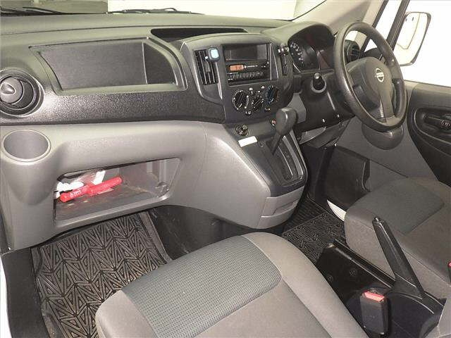 NISSAN NV200 2015