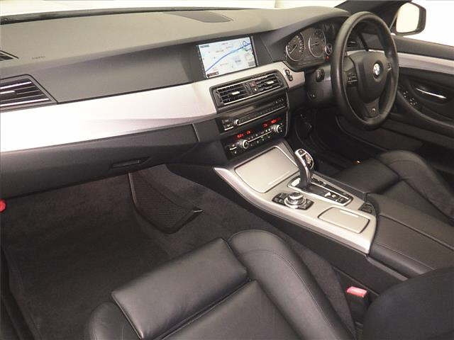 BMW 5 SERIES 2012