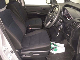 TOYOTA NOAH 2022