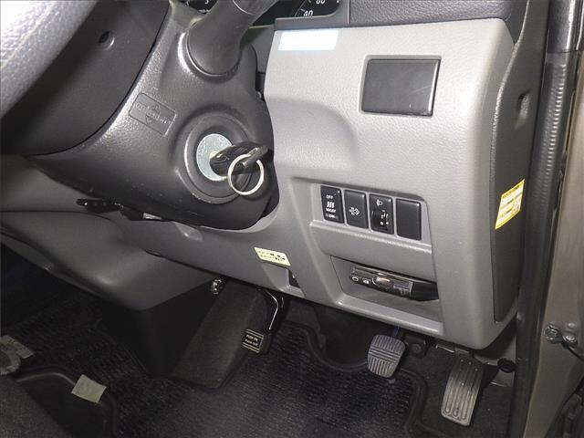 NISSAN CARAVAN BUS 2014