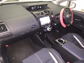 TOYOTA PRIUS ALPHA 2016