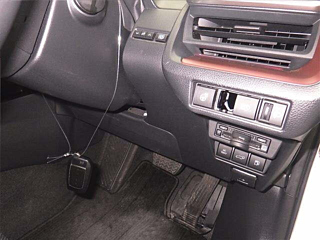 TOYOTA PRIUS 2023