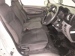 NISSAN CARAVAN VAN 2019