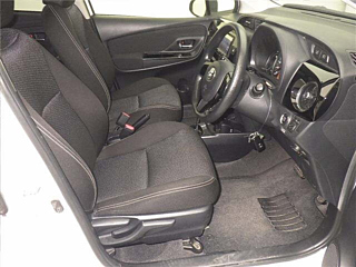TOYOTA VITZ 2020
