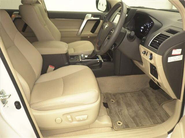 TOYOTA LAND CRUISER PRADO 2023