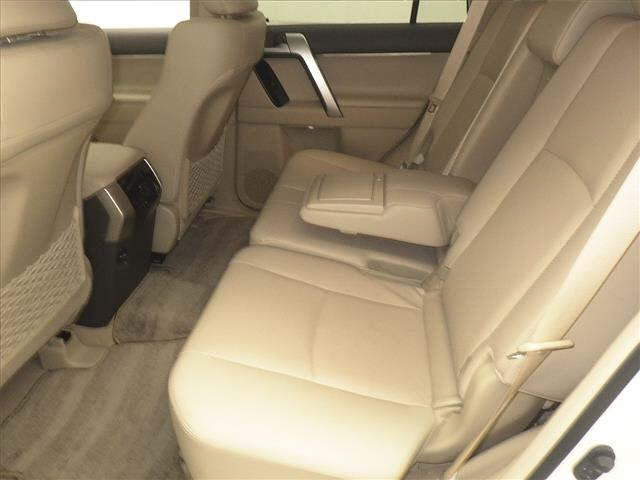 TOYOTA LAND CRUISER PRADO 2023