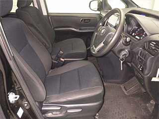 TOYOTA NOAH 2016