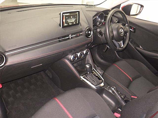 MAZDA DEMIO 2016