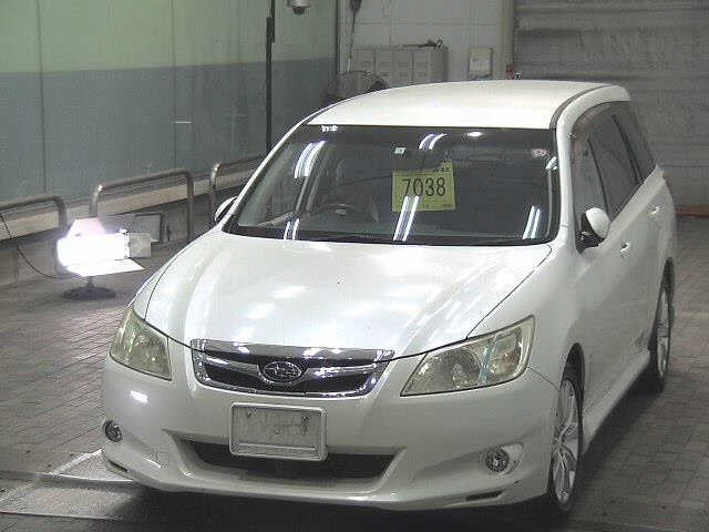 SUBARU EXIGA 2010