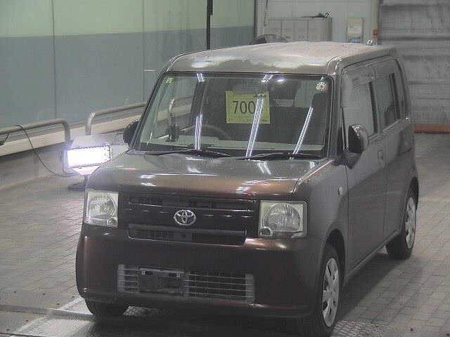 TOYOTA PIXIS SPACE 2012