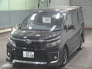 TOYOTA VOXY 2014