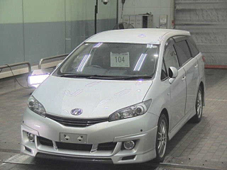 TOYOTA WISH 2010