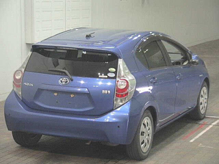 TOYOTA AQUA 2012