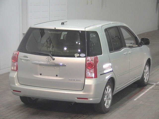 TOYOTA RAUM 2008