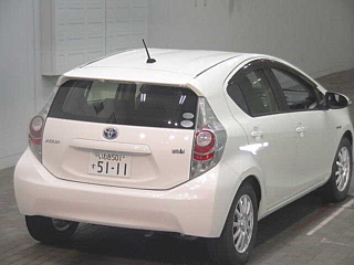 TOYOTA AQUA 2015