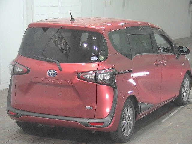TOYOTA SIENTA 2015