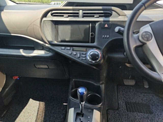 TOYOTA AQUA 2012