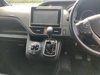 TOYOTA VOXY 2014