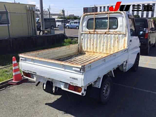 NISSAN CLIPPER TRUCK 2013