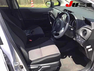 TOYOTA VITZ 2013