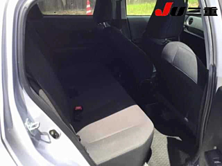 TOYOTA VITZ 2013