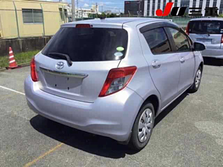 TOYOTA VITZ 2013