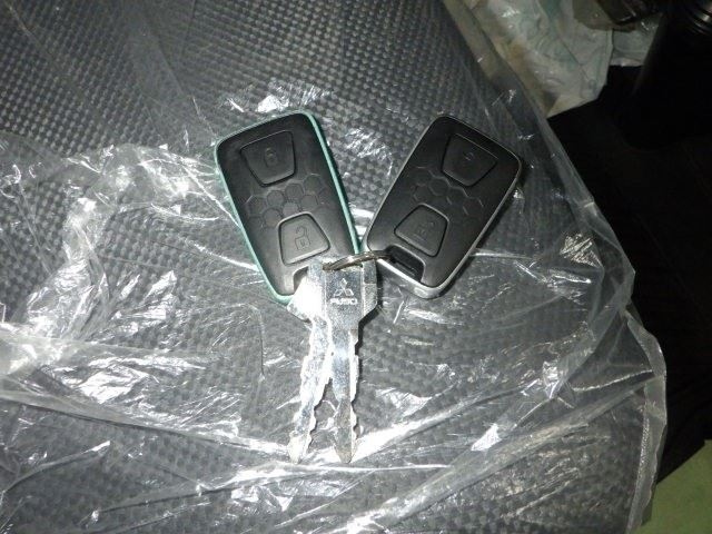 MITSUBISHI CANTER 2024